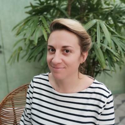 Sandrine Girard Airbnb Headshot